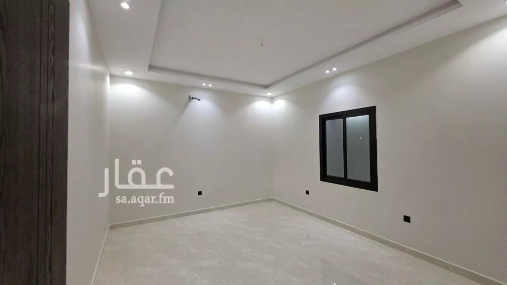 فيلا 4 غرف في الياقوت 4