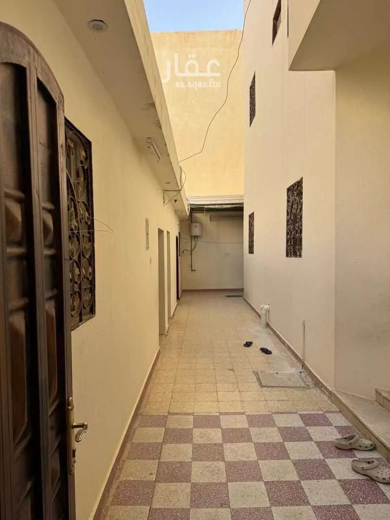 6 bedroom villa in Ishbiliyah 14