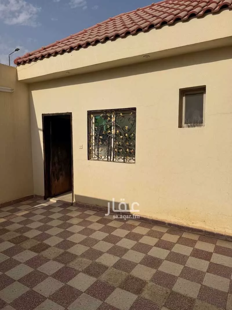 6 bedroom villa in Ishbiliyah 15