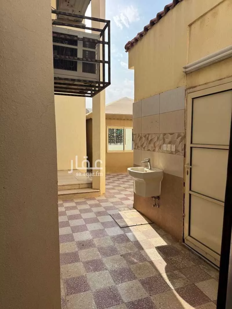 6 bedroom villa in Ishbiliyah 20