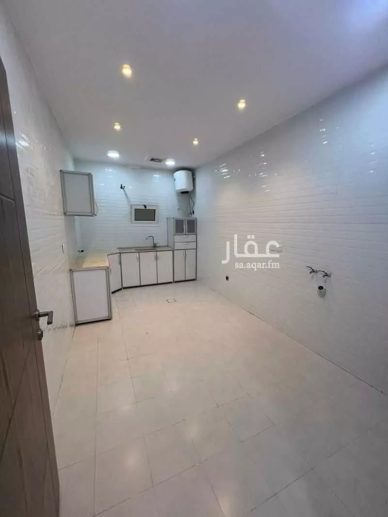 عمارة 600 م² في الجلوية 4