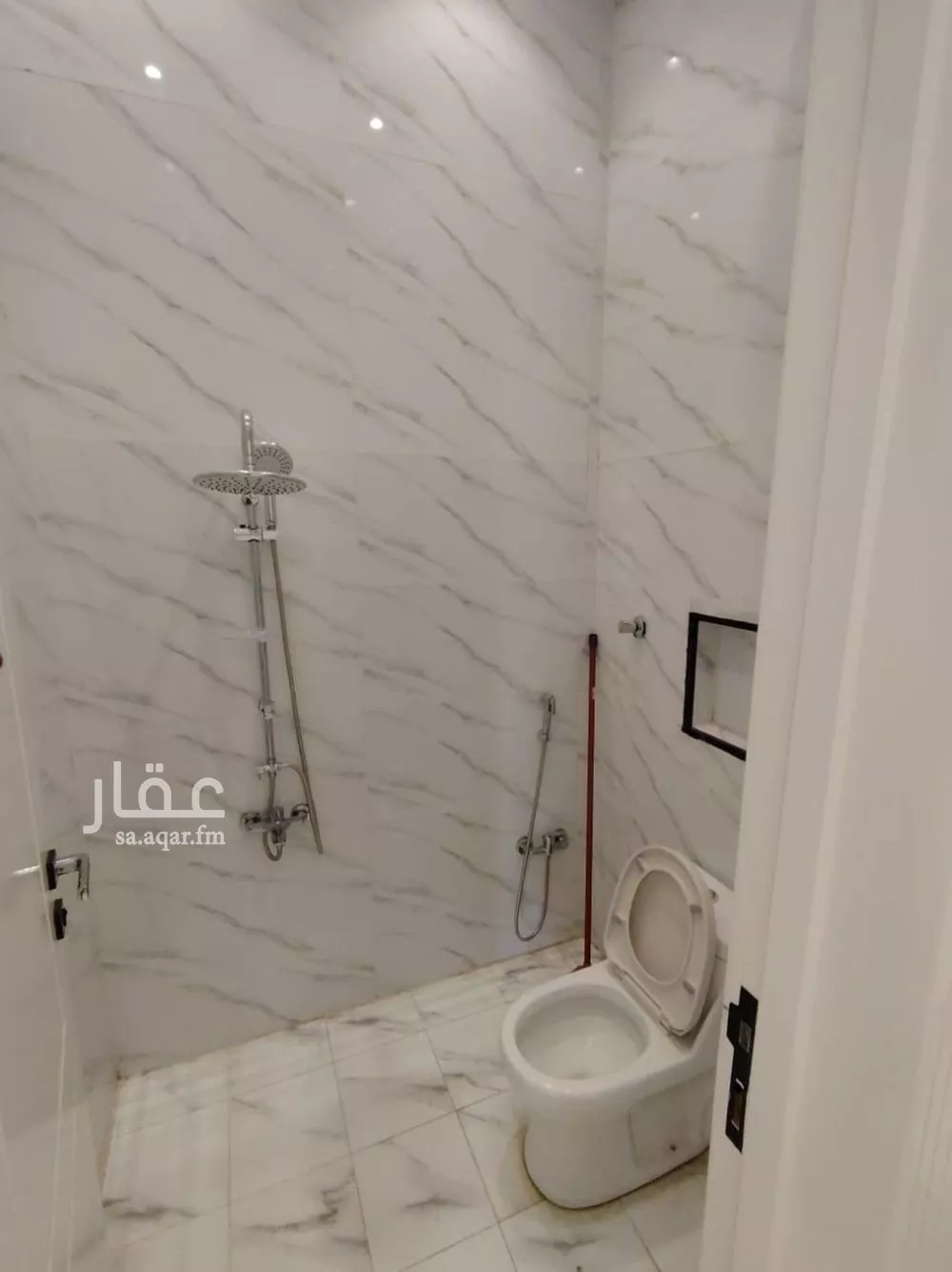 فيلا 4 غرف في الجنادرية 20