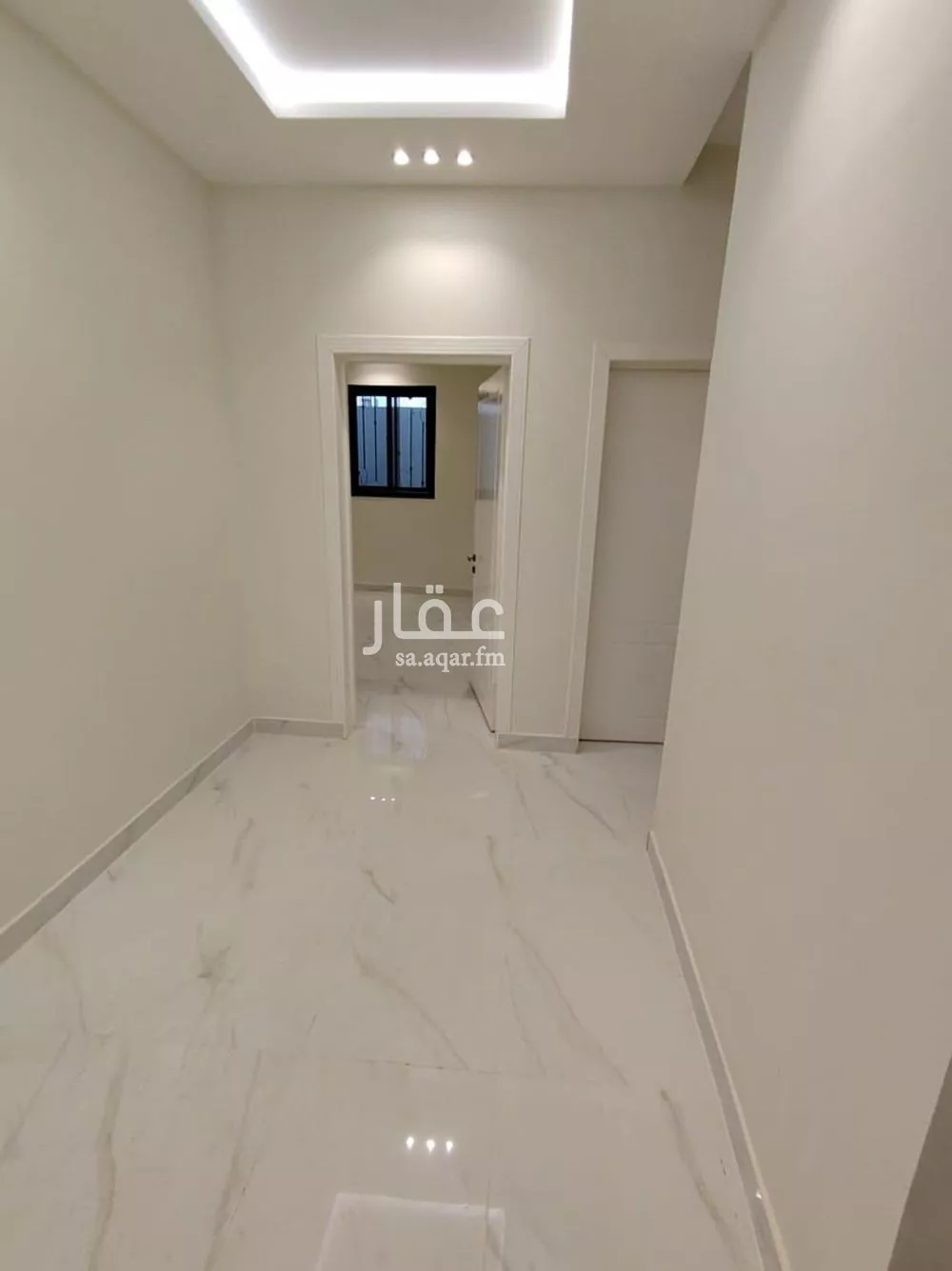 فيلا 4 غرف في الجنادرية 3