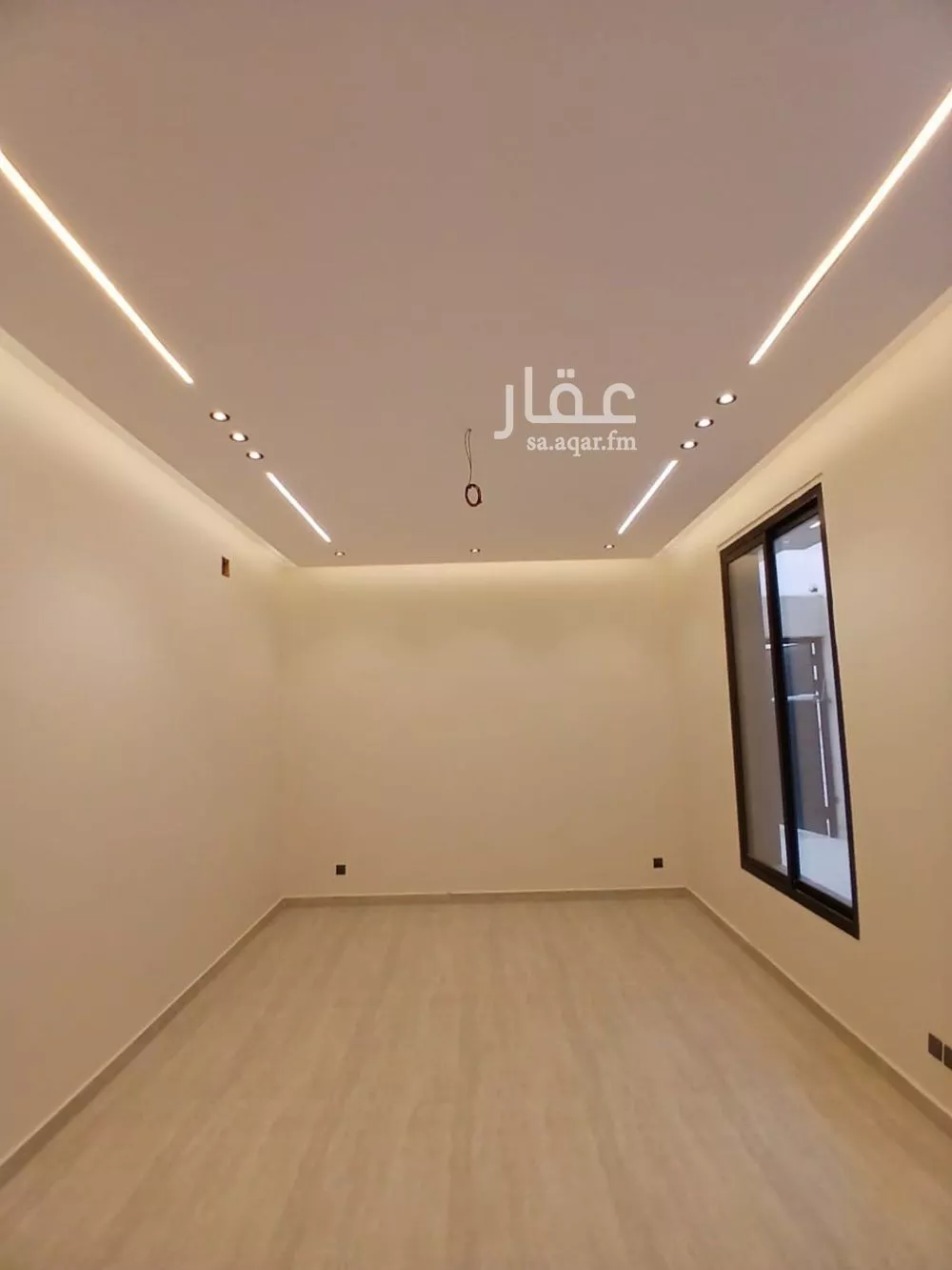 فيلا 4 غرف في الرمال 5