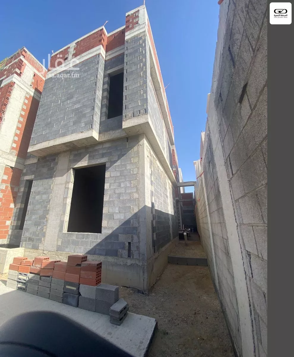 11 bedroom villa in Al Shiraa 8