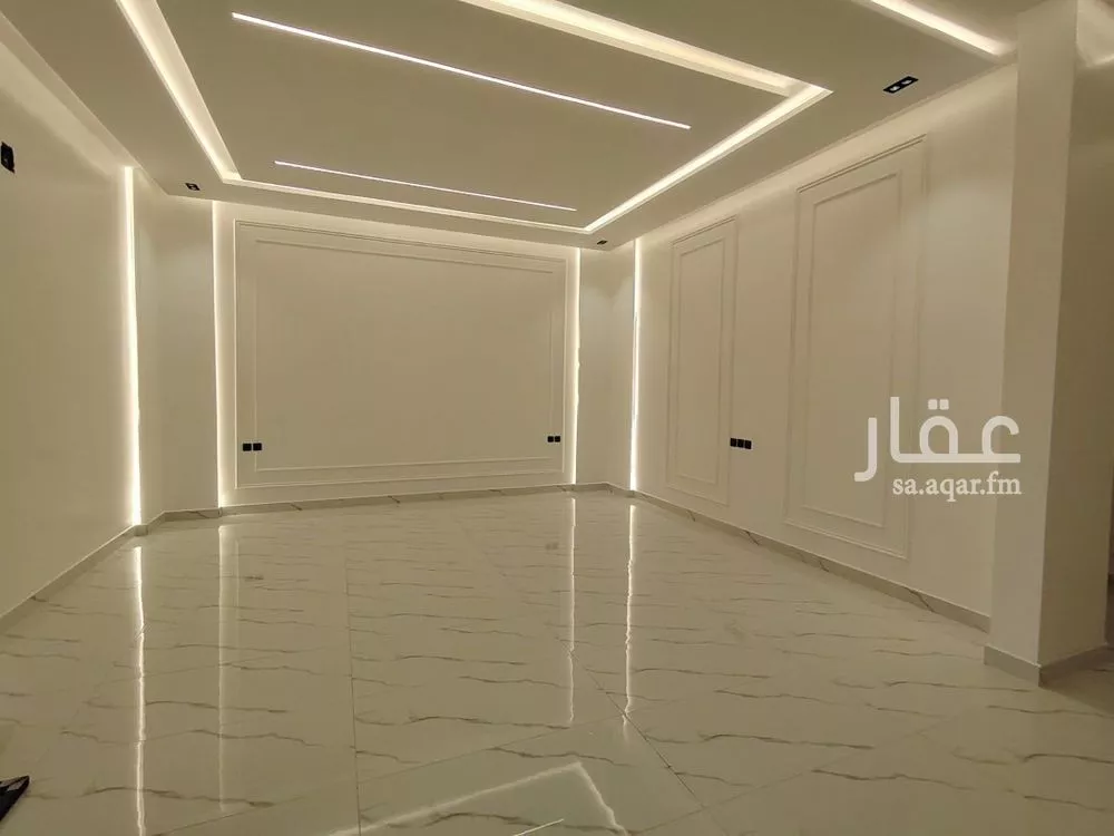 فيلا 6 غرف في القادسية 8