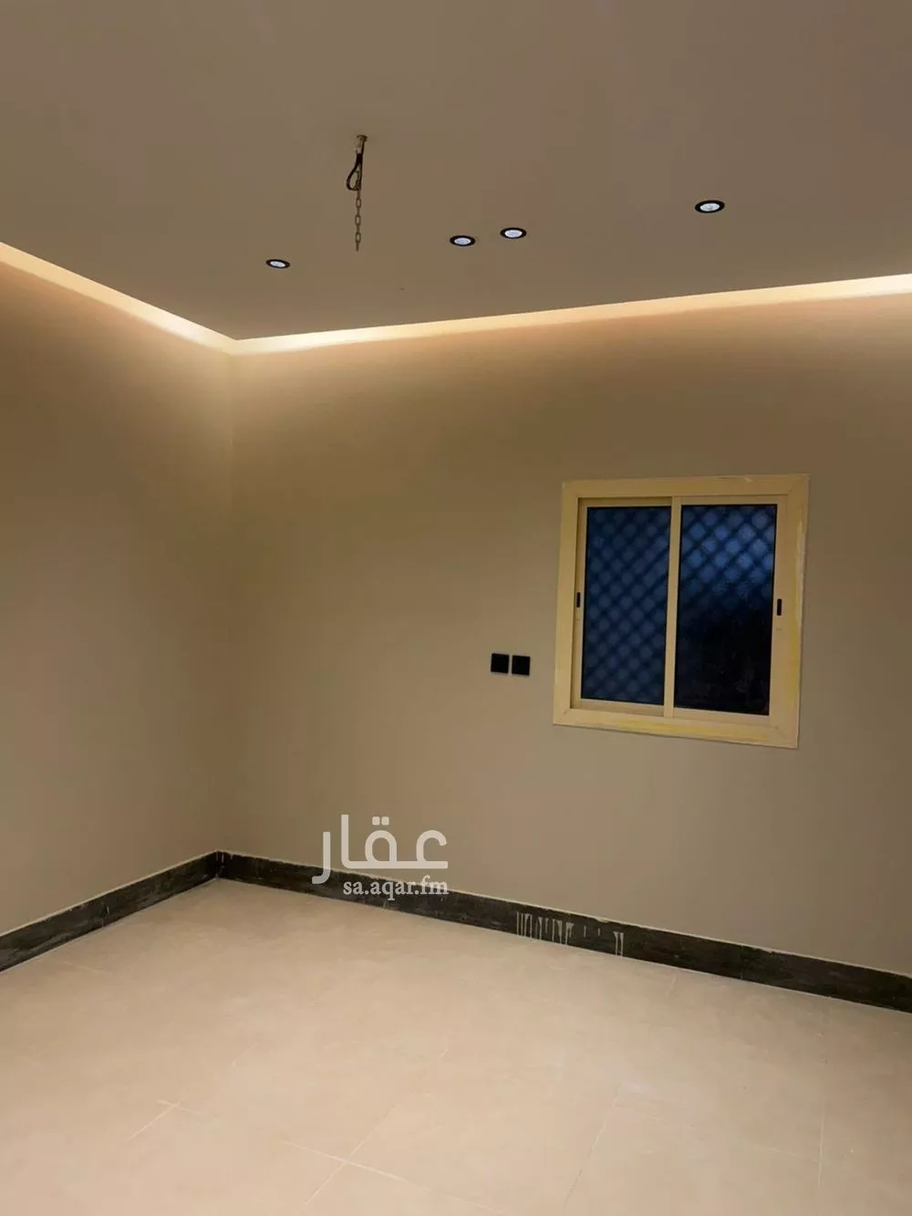 شقة 4 غرف في سكة الحديد 8
