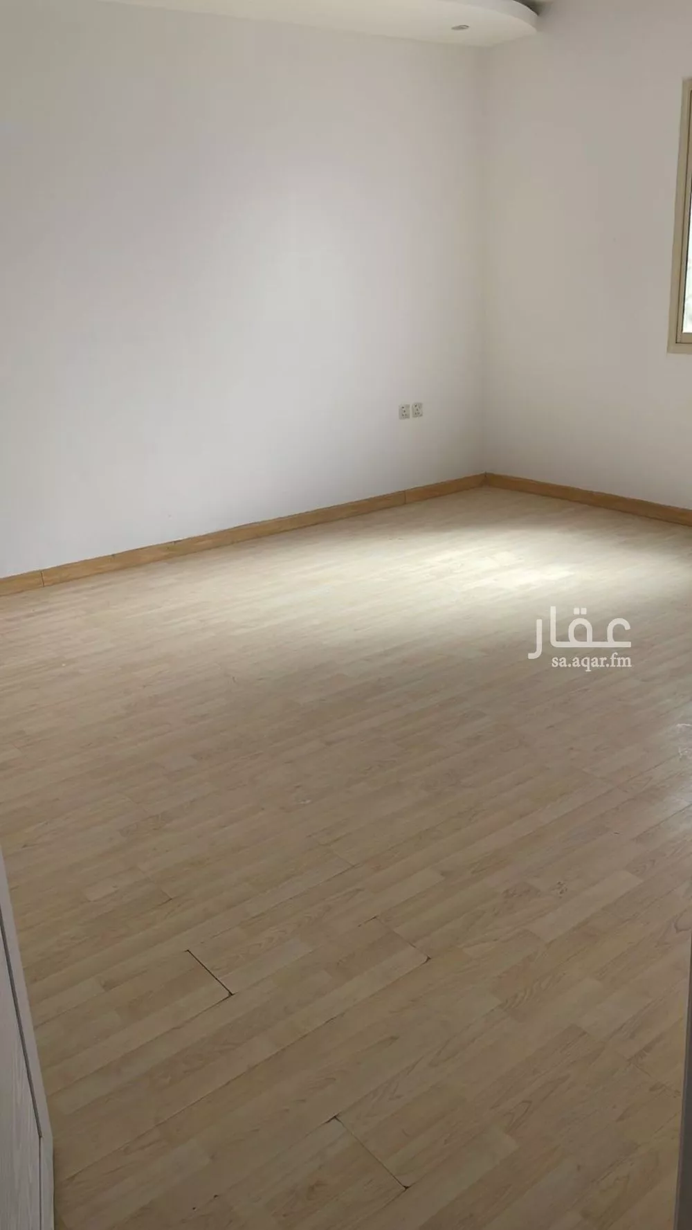 شقة 4 غرف في الملقا 8