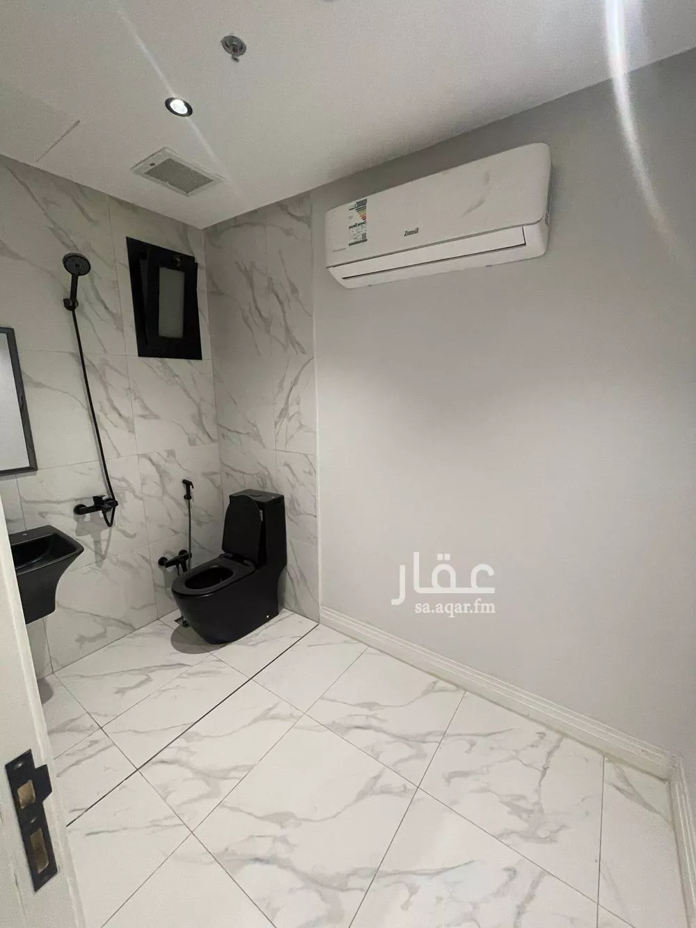 شقة 3 غرف في الملقا 7