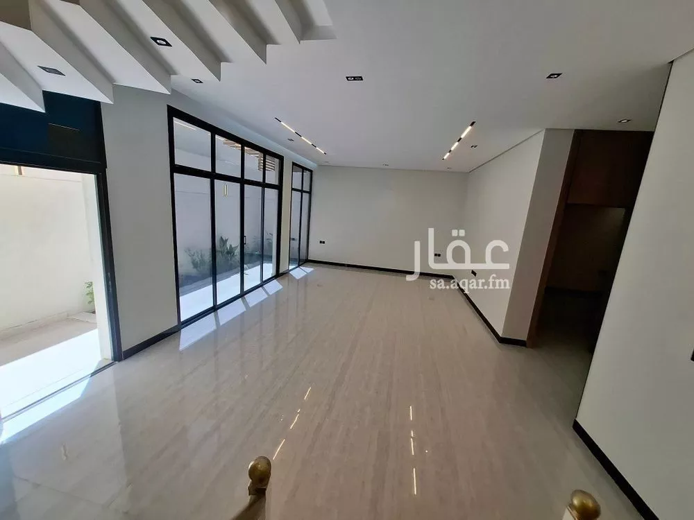 فيلا 6 غرف في الرمال 21