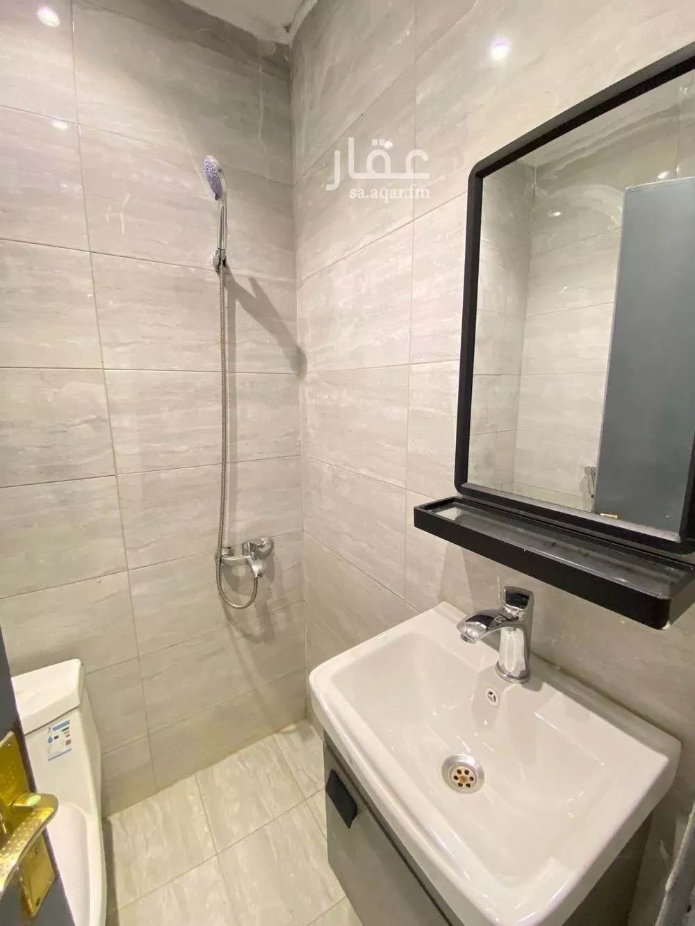 1 bedroom apartment in Al Hazm 6