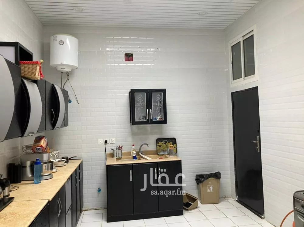 6 bedroom villa in Al Rimal 7