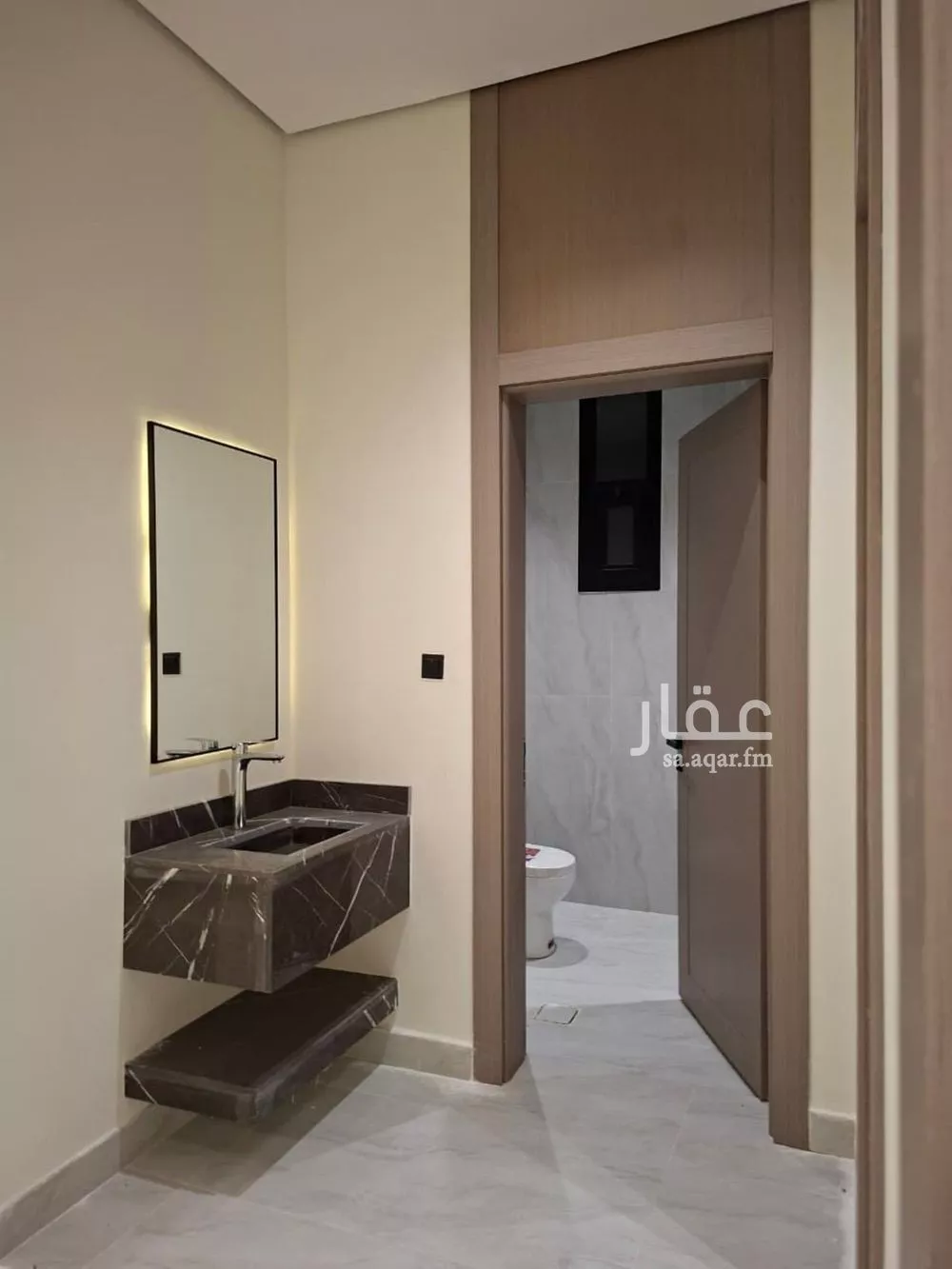 4 bedroom villa in Al Janadriyah 2