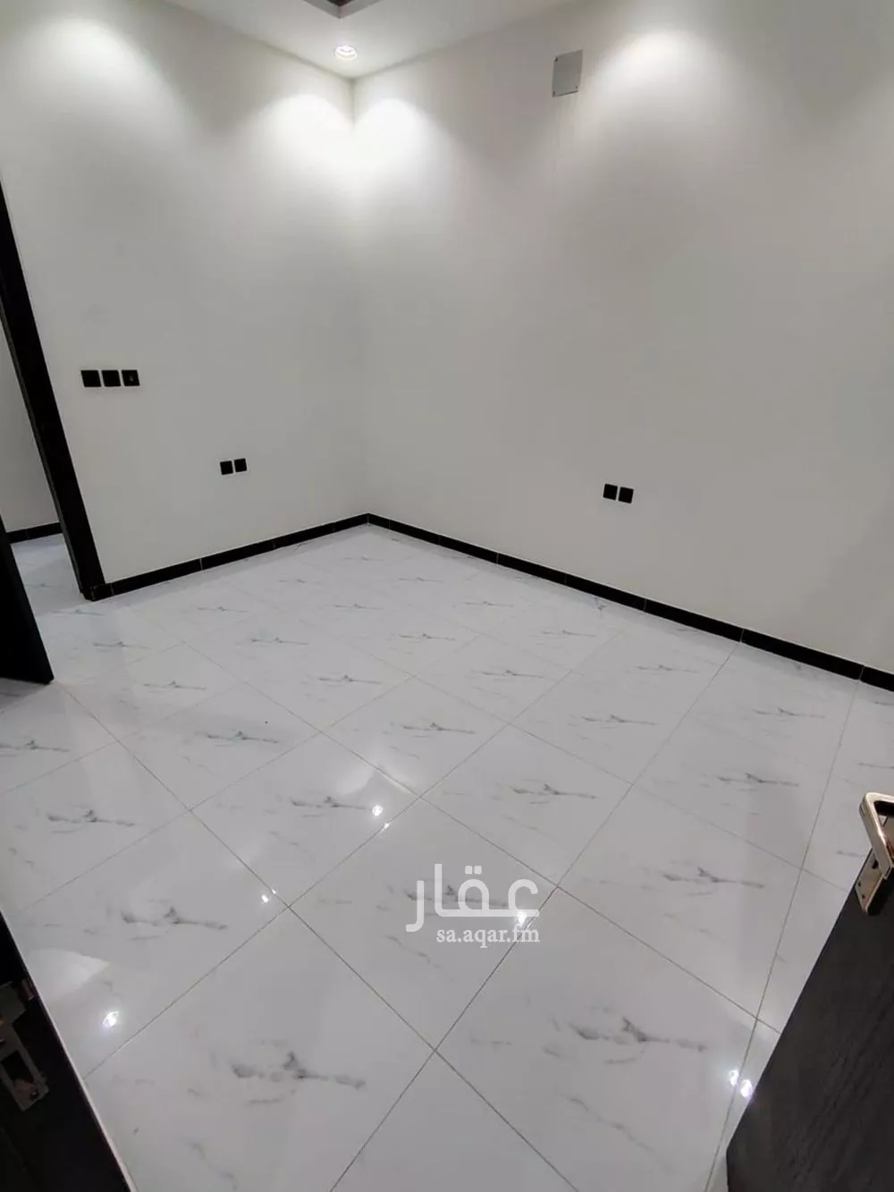 شقة 2 غرف في الشرق 3