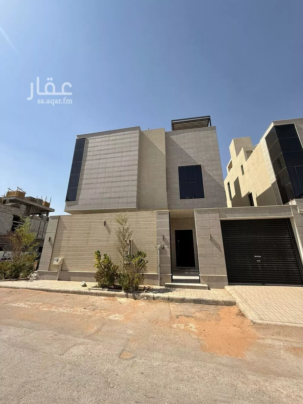 فيلا 5 غرف في النرجس 3