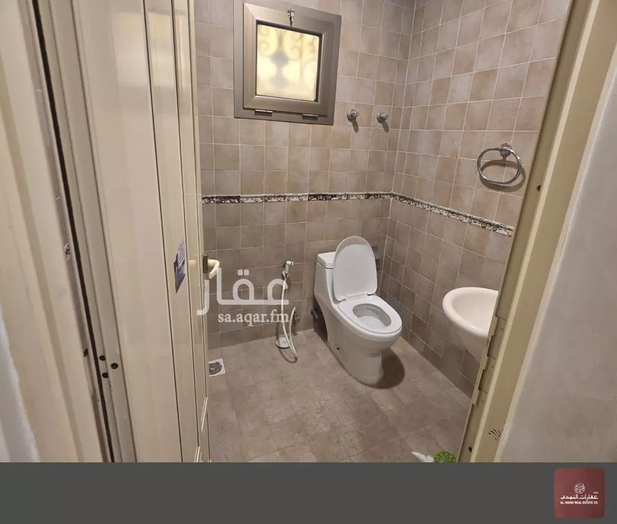 فيلا 4 غرف في العليا 15
