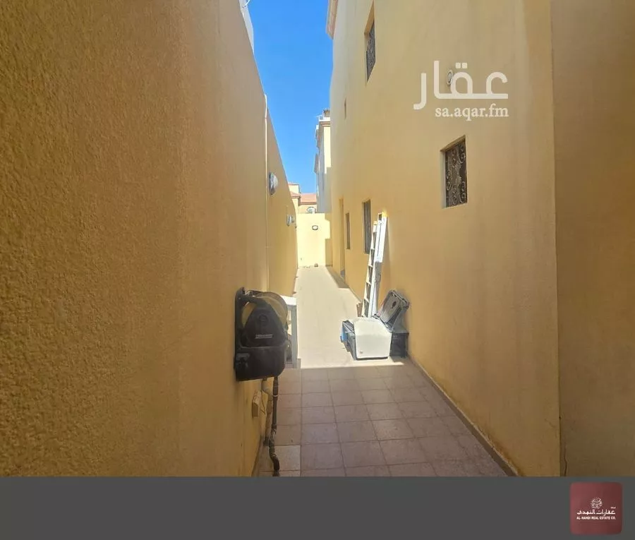 فيلا 4 غرف في العليا 5