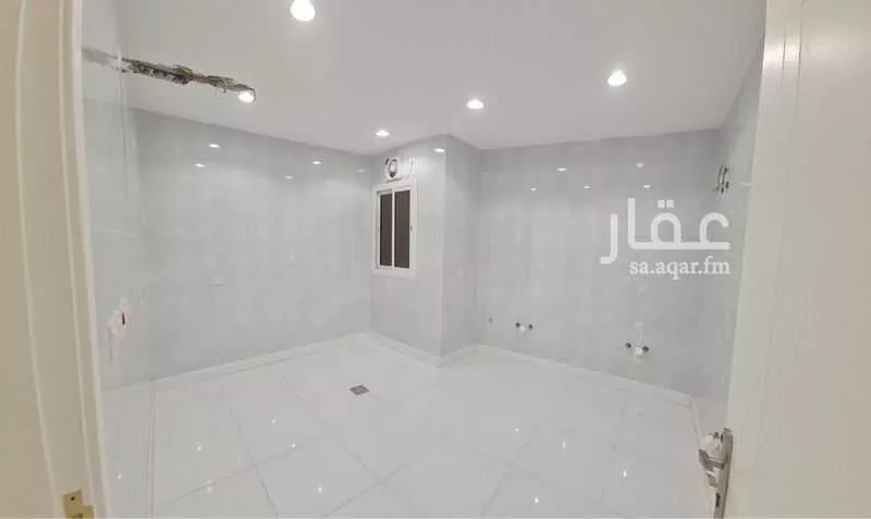 شقة 5 غرف في الواحة 8