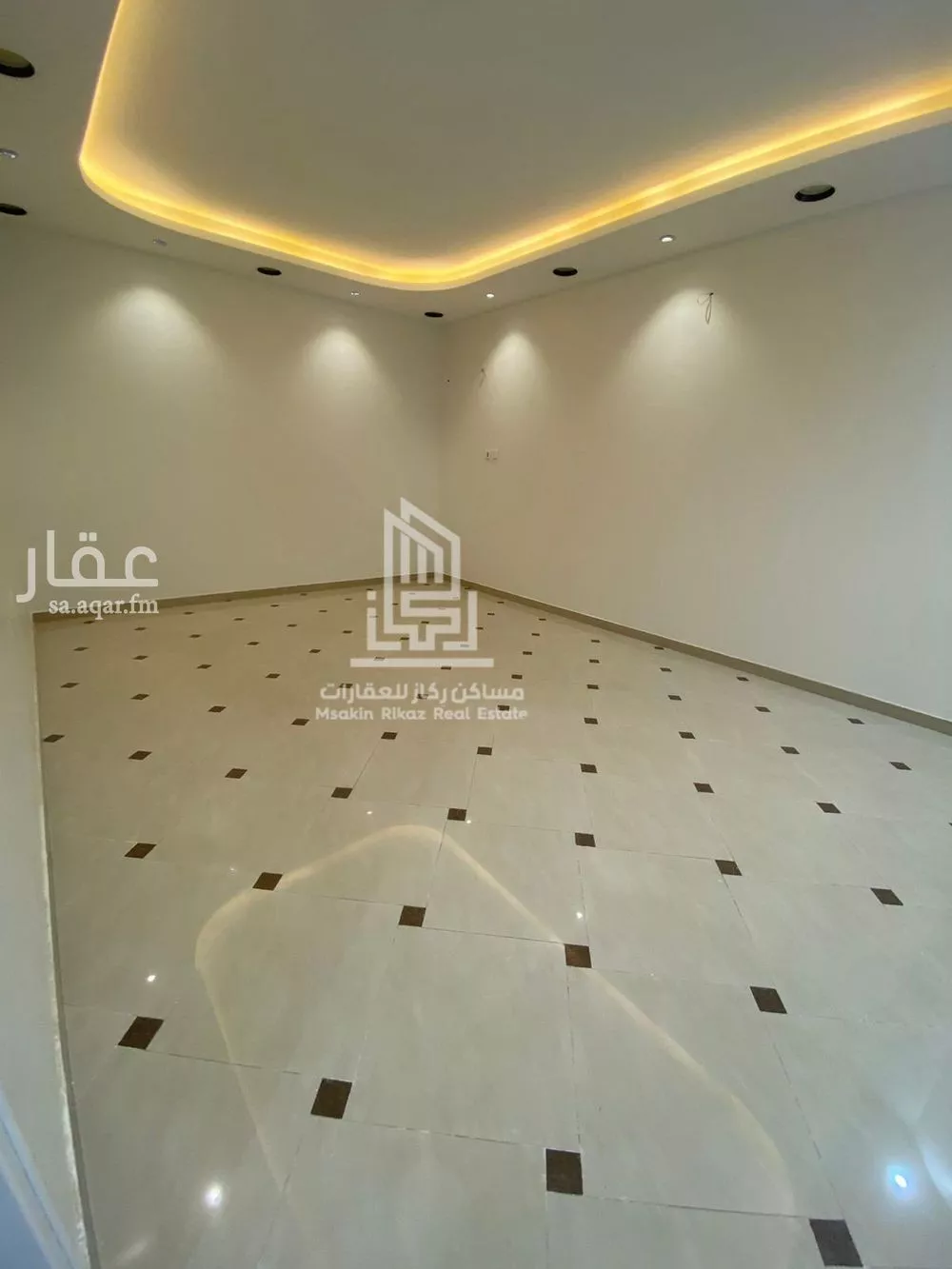دور 5 غرف في السعادة 6