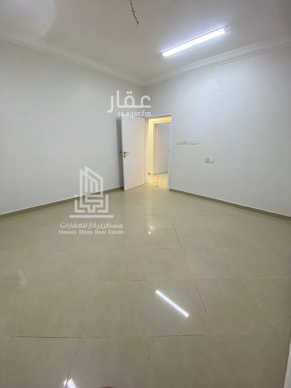 دور 5 غرف في السعادة 8