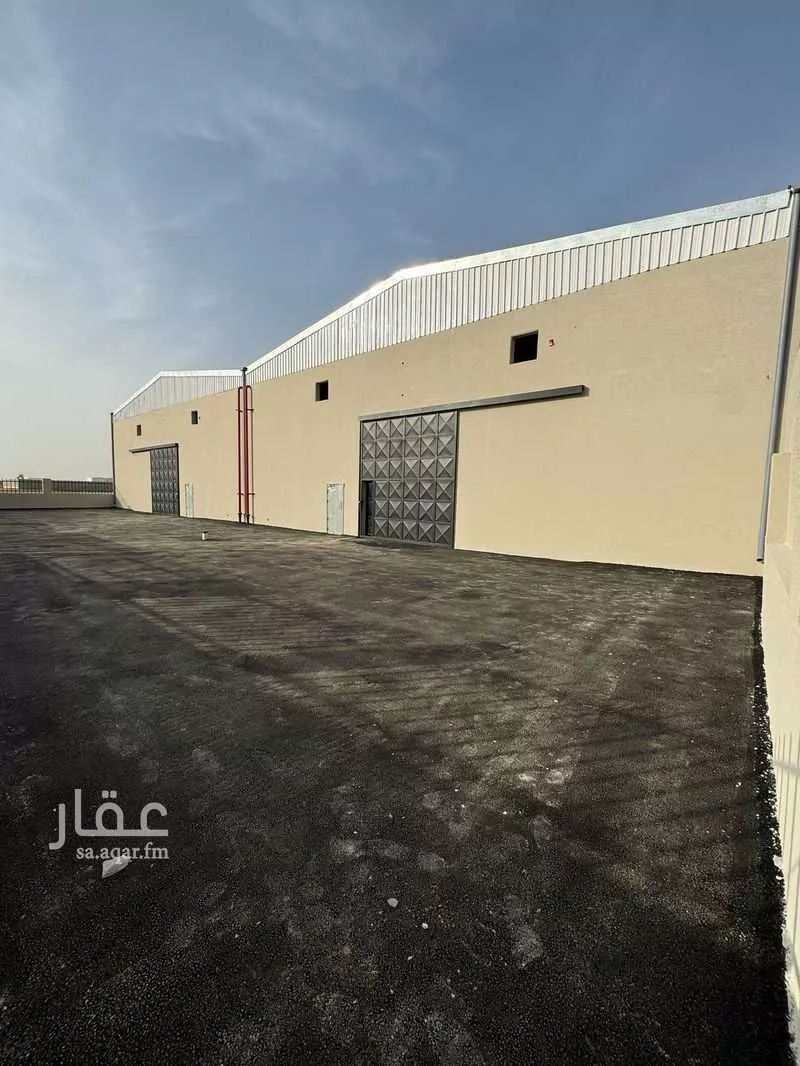 مستودع 750 م² في المصفاة 2