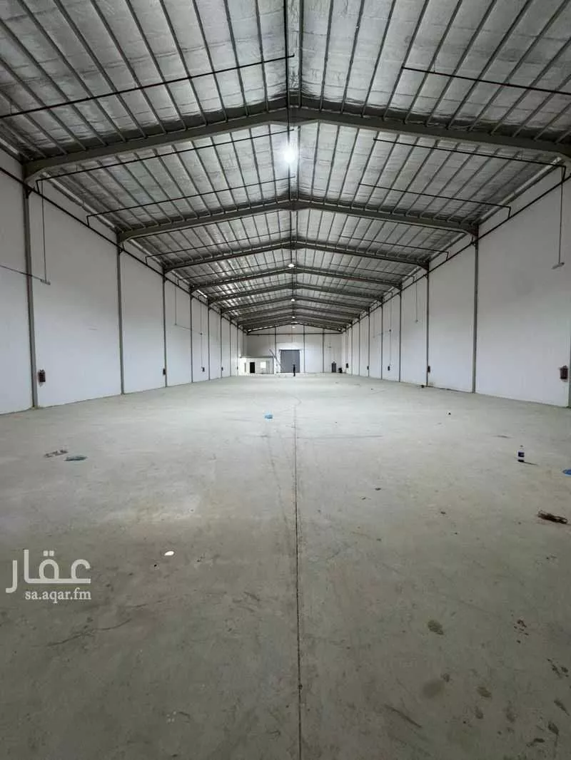 مستودع 4000 م² في طيبة 4