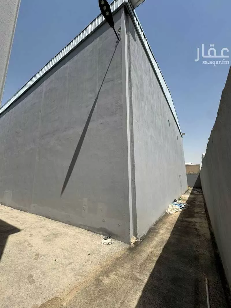 مستودع 4000 م² في طيبة 6