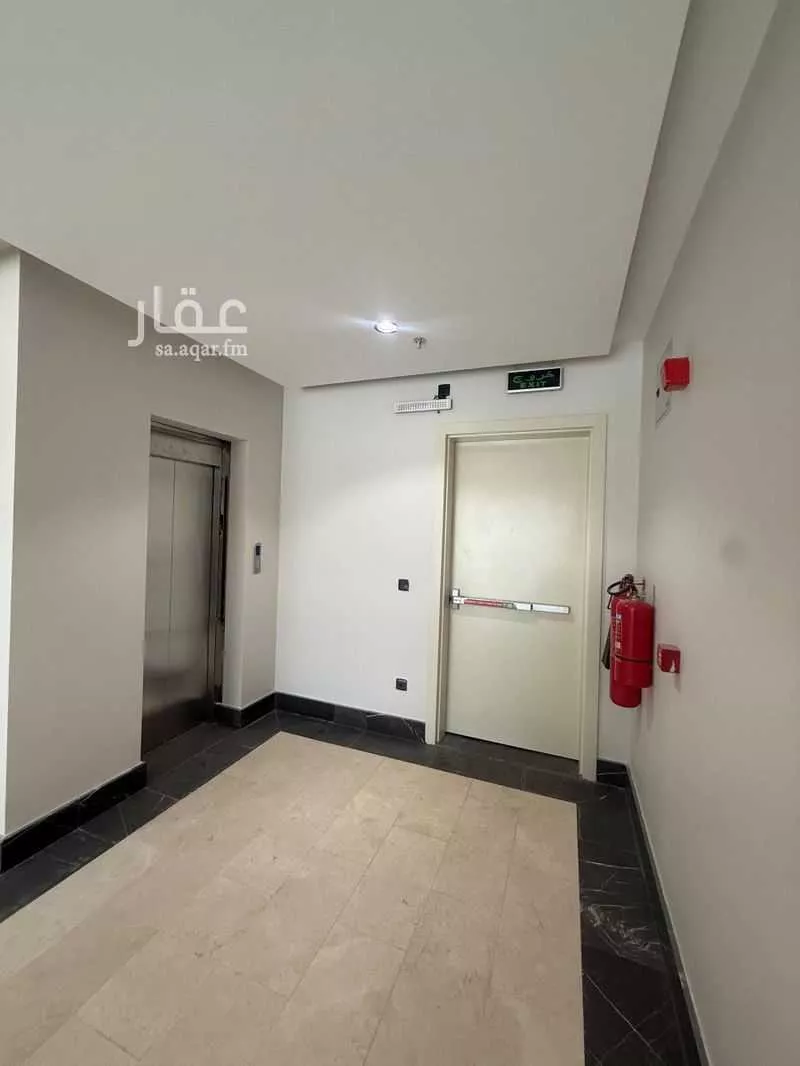 عمارة 3870 م² في السعادة 17