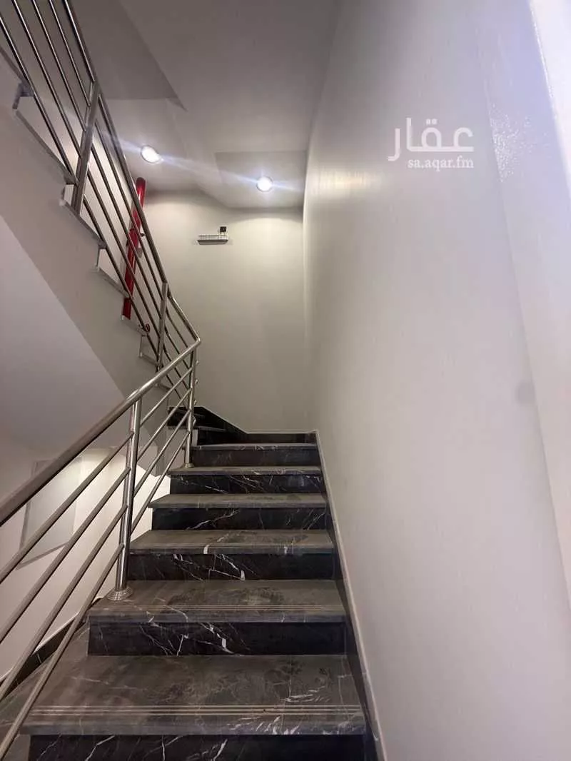 عمارة 3870 م² في السعادة 7