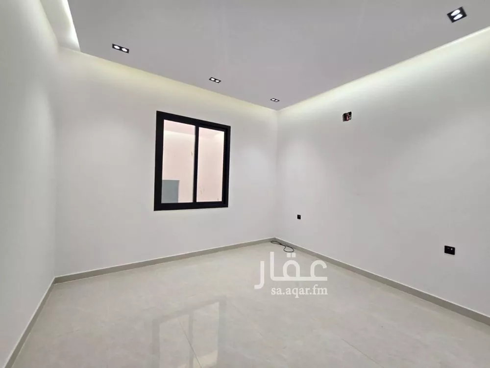 فيلا 5 غرف في طويق 17