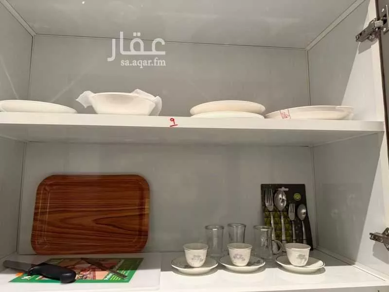 عمارة 900 م² في النرجس 8