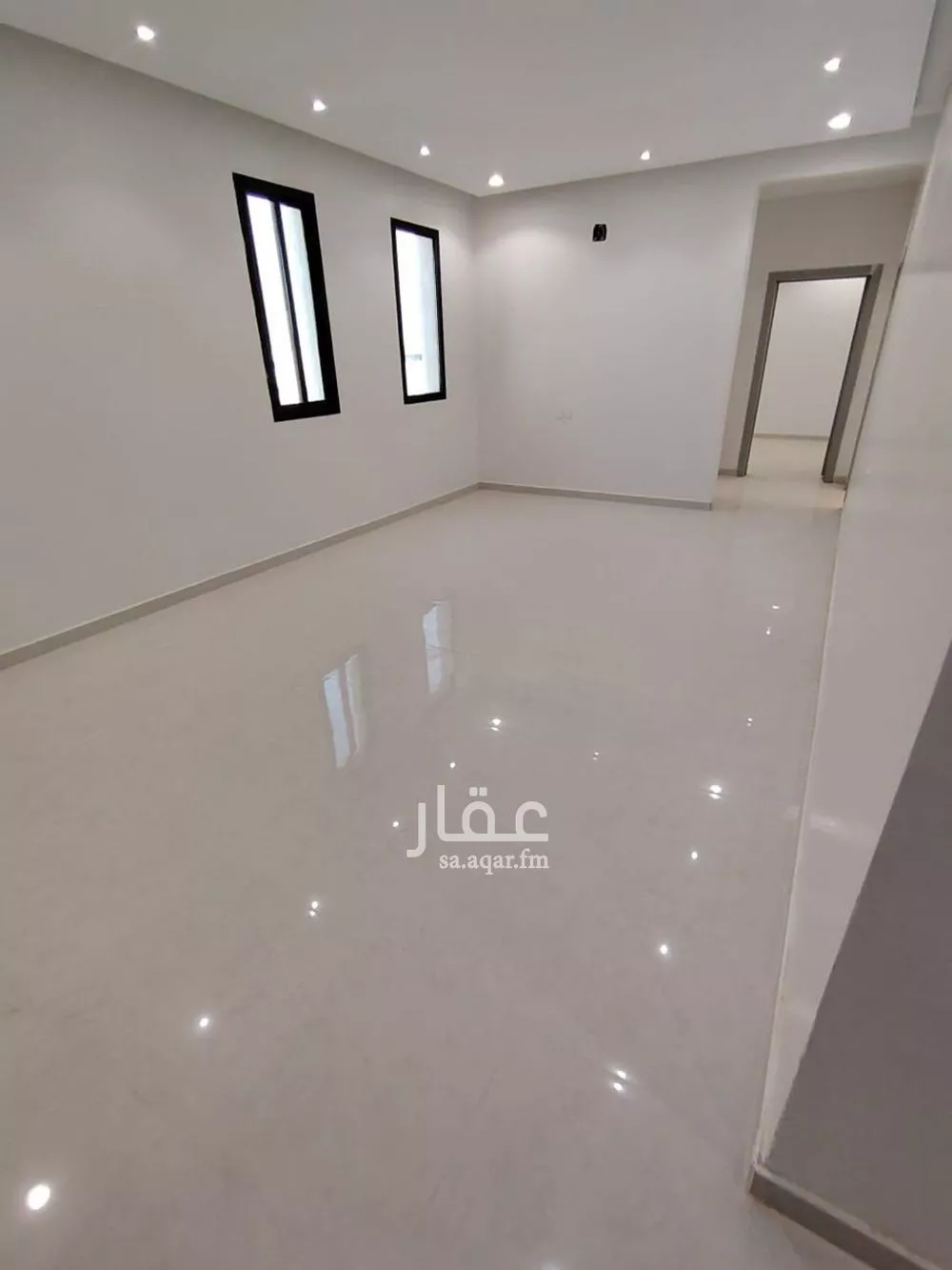 فيلا 8 غرف في الشرق 16