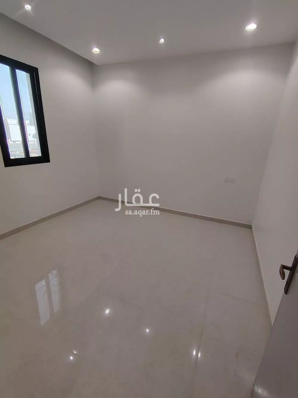فيلا 8 غرف في الشرق 7