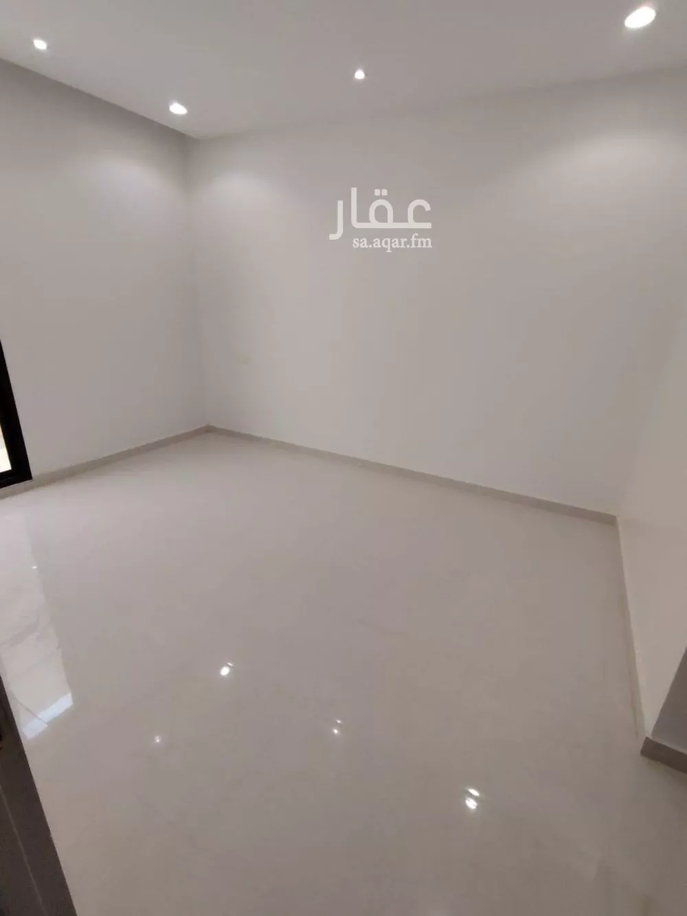فيلا 8 غرف في الشرق 8