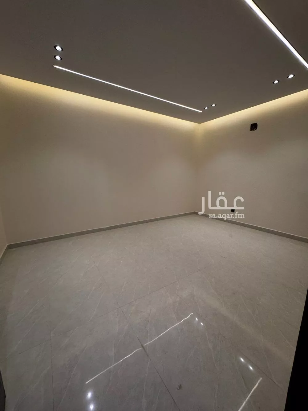 فيلا 4 غرف في عكاظ 13
