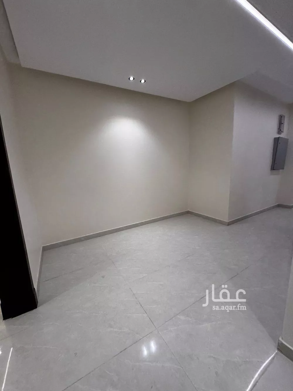 فيلا 4 غرف في عكاظ 8