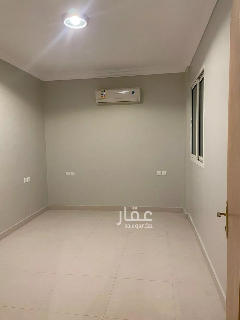 شقة 4 غرف في الملقا 3