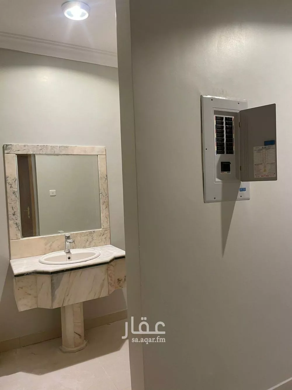 شقة 4 غرف في الملقا 4