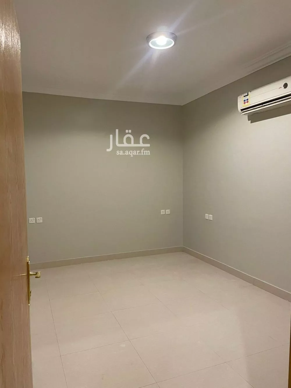 شقة 4 غرف في الملقا 7