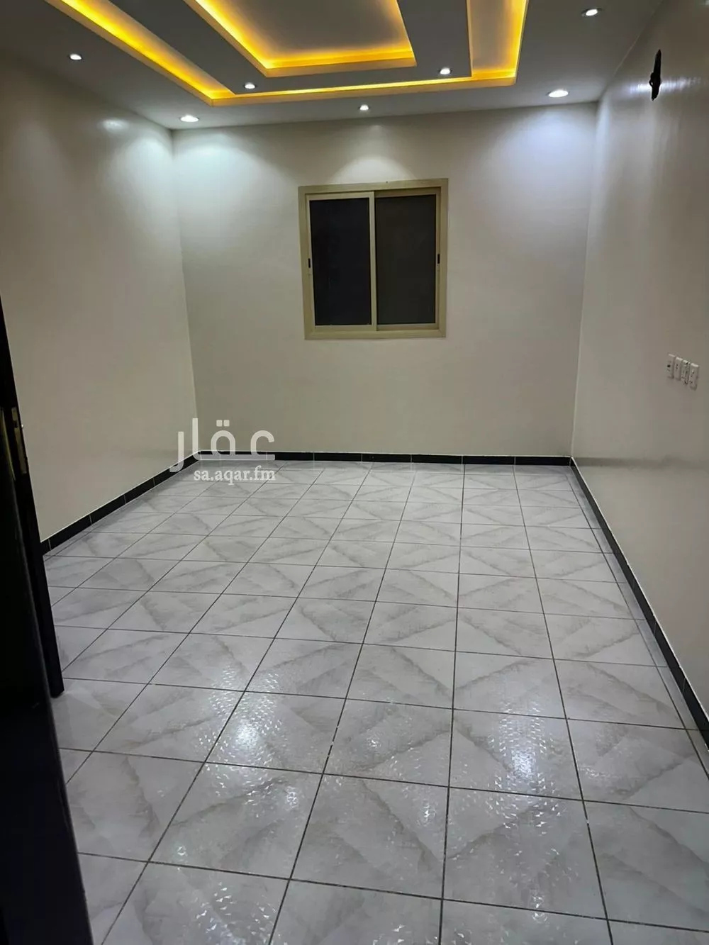 3 bedroom floor in Al Maizilah 3