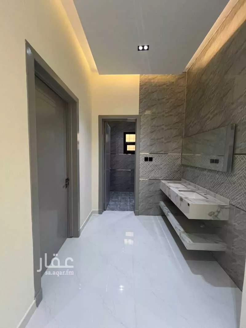 فيلا 15 غرف في الشرق 12