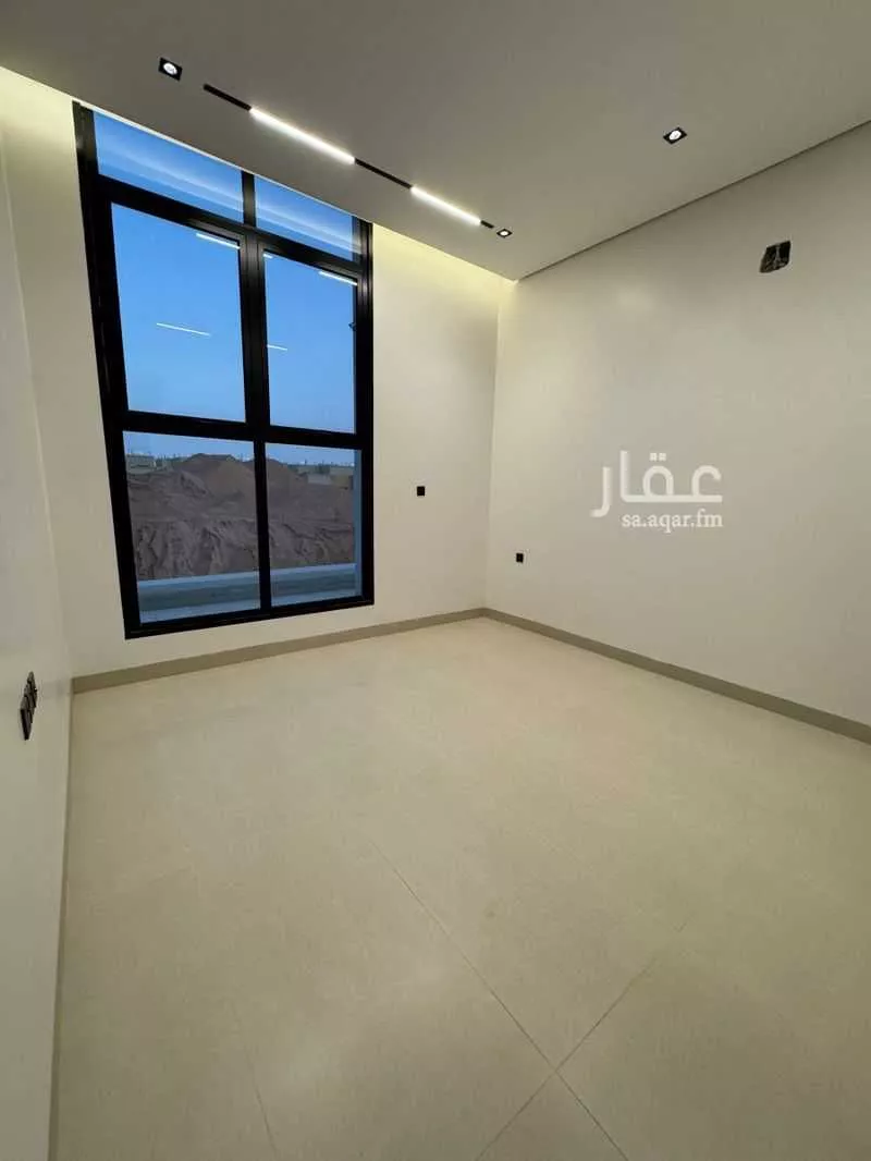 فيلا 8 غرف في الرمال 12