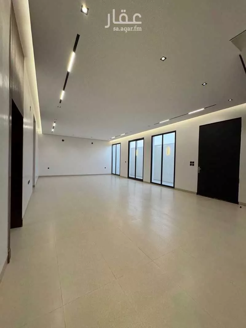 8 bedroom villa in Al Rimal 3
