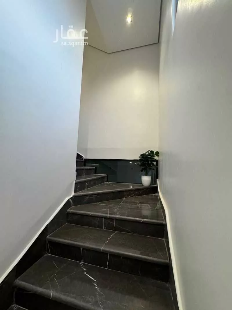 8 bedroom villa in Al Rimal 6