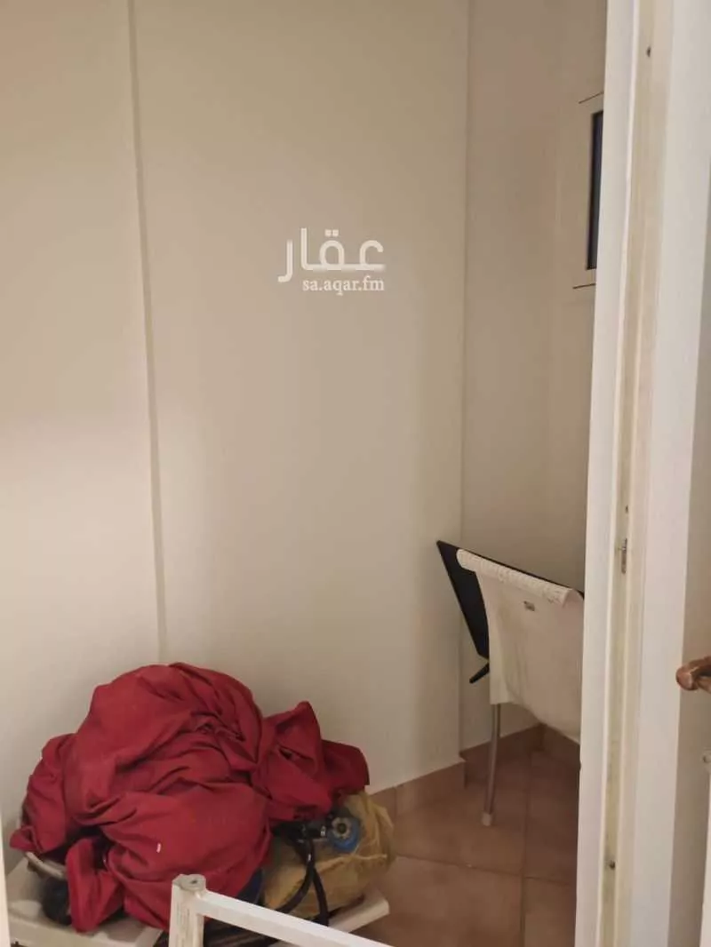 شقة 3 غرف في العقيق 8