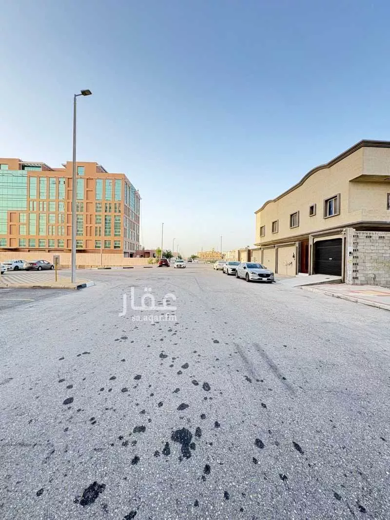 765 sqm land in At Tahliyah 5