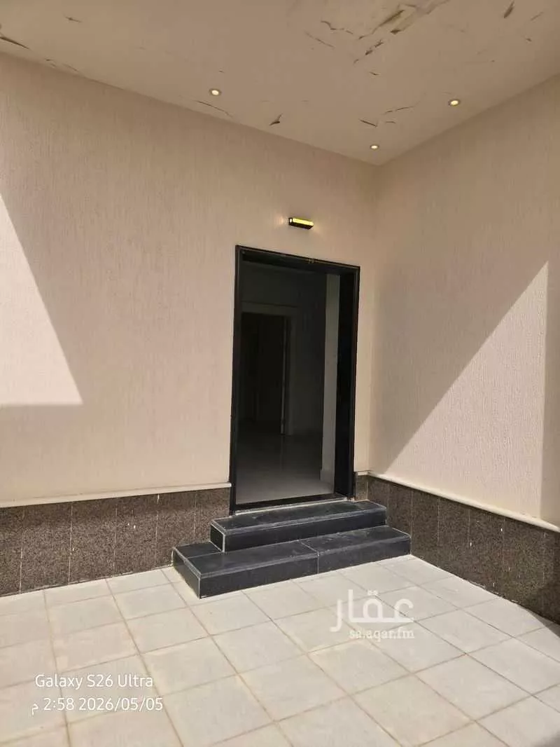 شقة 8 غرف في العارض 5