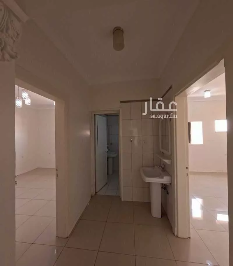 شقة 3 غرف في العزيزية 20