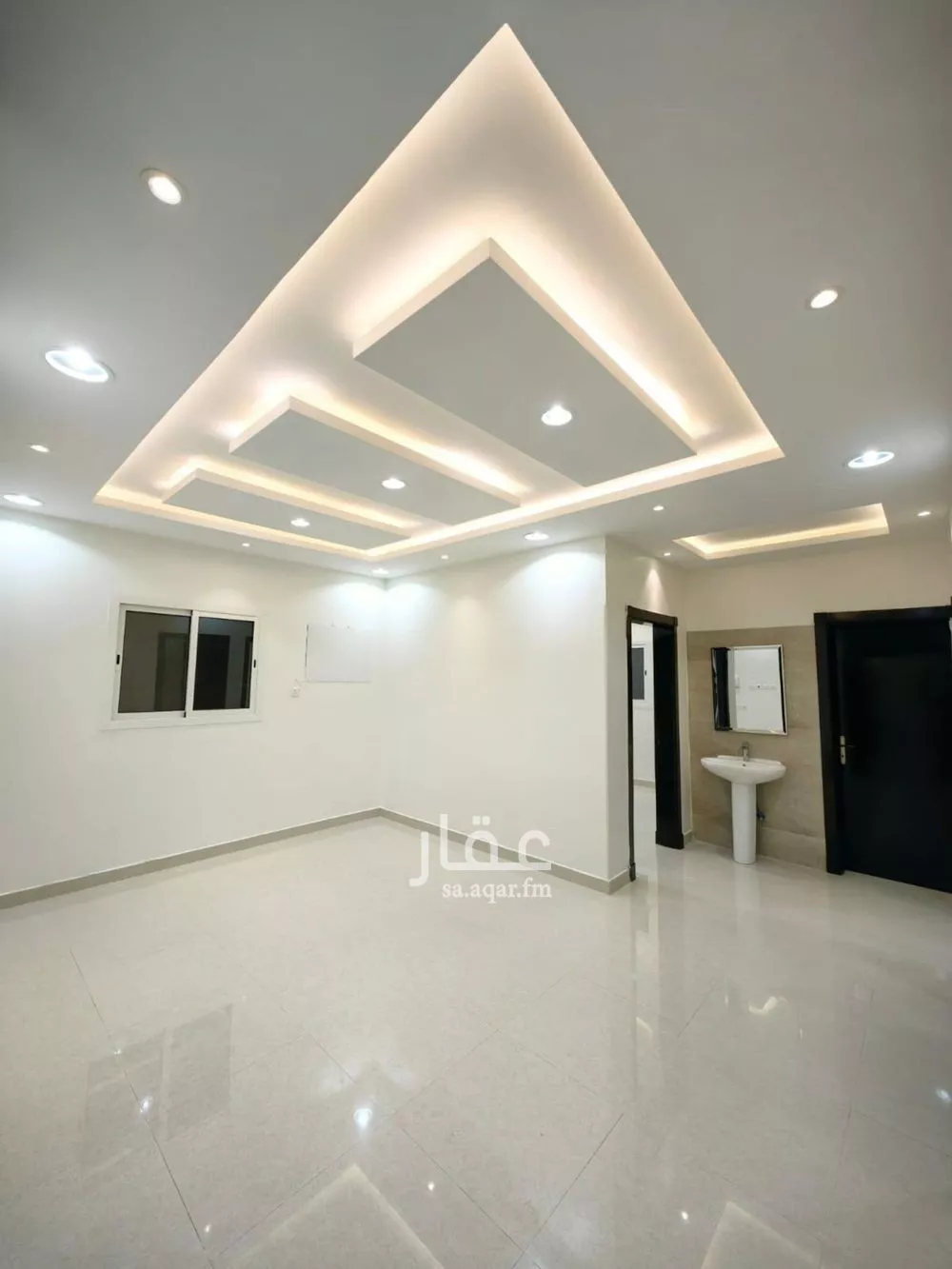 5 bedroom floor in Okaz 1