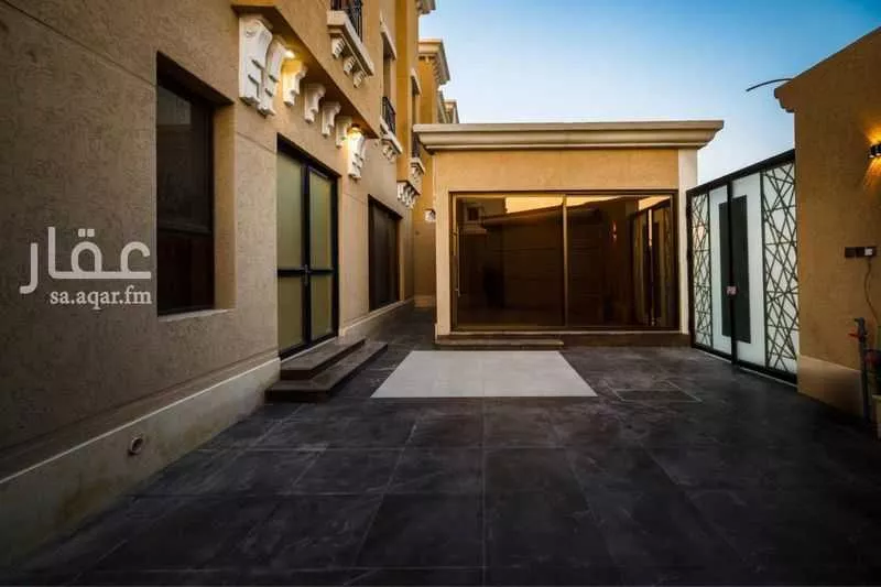 4 bedroom villa in Al Buhairah 2